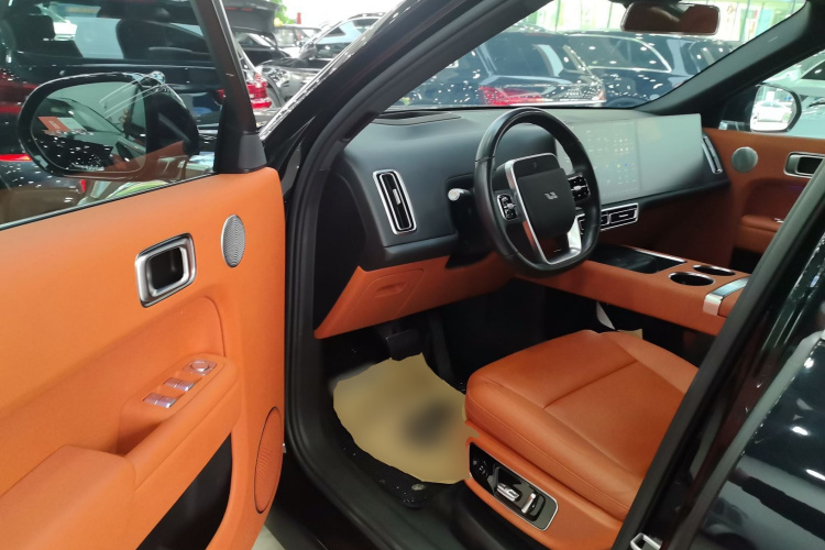 理想汽车 理想L9 2024款 Ultra中控内饰20