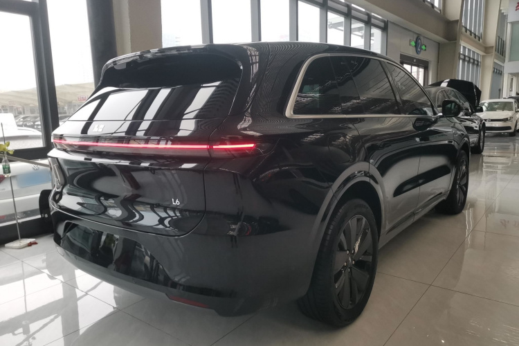 理想汽车 理想L6 2025款 Pro 智能焕新版车身外观7