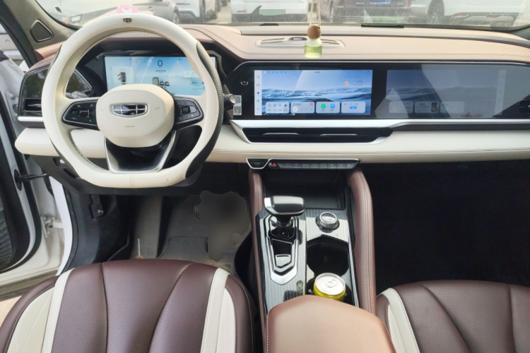 吉利汽车 星越L 2021款 2.0TD DCT EVO两驱尊贵型中控内饰7002