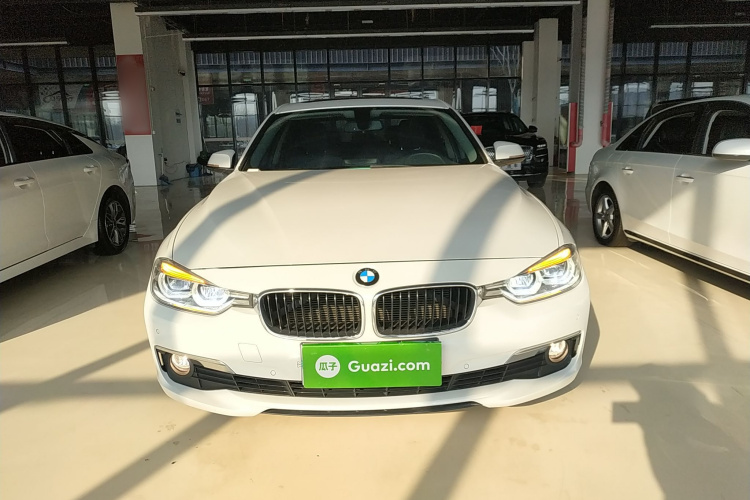 宝马3系 2016款 320Li 时尚型车身外观2