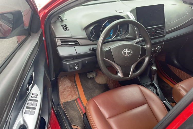 丰田 YARiS L 致炫 2015款 1.5E 自动魅动版中控内饰7002