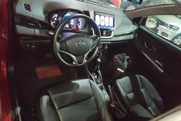 丰田 YARiS L 致炫 2016款 改款 1.5G CVT炫动版中控内饰7002