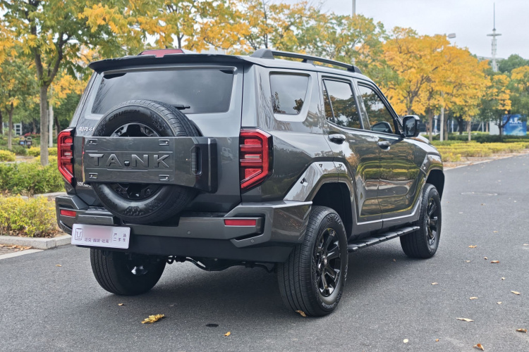 坦克400 2025款 2.0T 汽油版车身外观6010