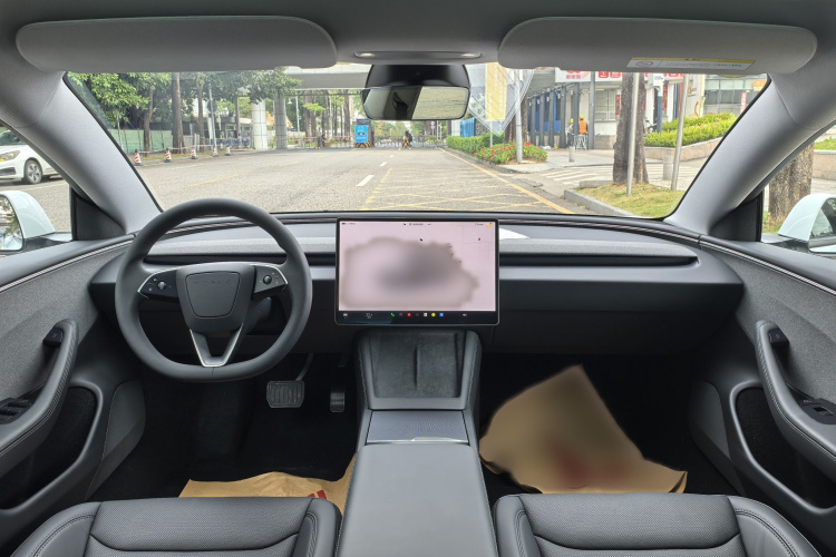 特斯拉 Model 3 2025款 改款 长续航后轮驱动版中控内饰7001