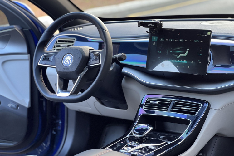 比亚迪 秦PLUS 2021款 DM-i 55KM 旗舰型局部细节13