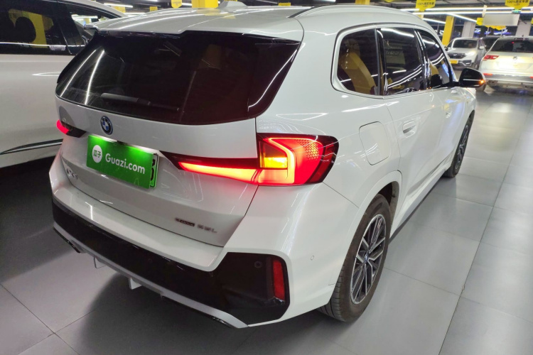 宝马iX1 2025款 eDrive25L M运动套装车身外观6005