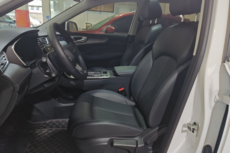 荣威RX5 2025款 PLUS 330TGI 自动领潮智惠版中控内饰19