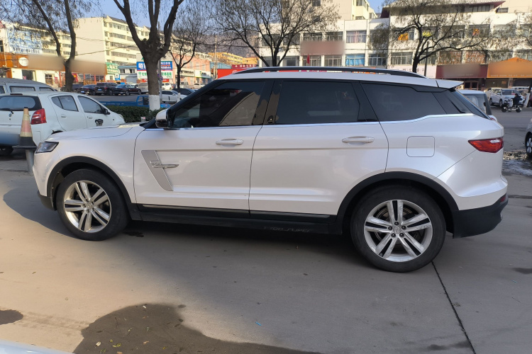 众泰T700 2017款 1.8T 双离合尊享型车身外观4