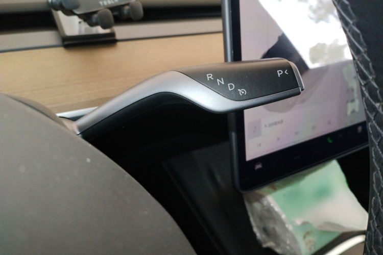 特斯拉 Model Y 2022款 后轮驱动版局部细节18