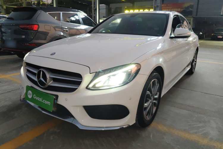 奔驰C级 2015款 改款 C 180 L 运动型车身外观1