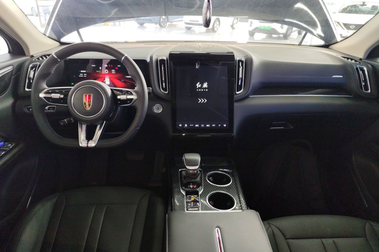 红旗HS3 PHEV 2024款 PHEV 115km 劲为版中控内饰12