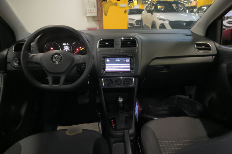 大众 Polo 2014款 1.6L 自动舒适版中控内饰7002