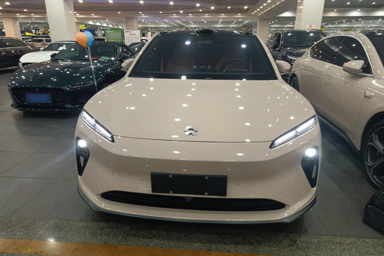 蔚来ET5 2022款 75kWh车身外观2