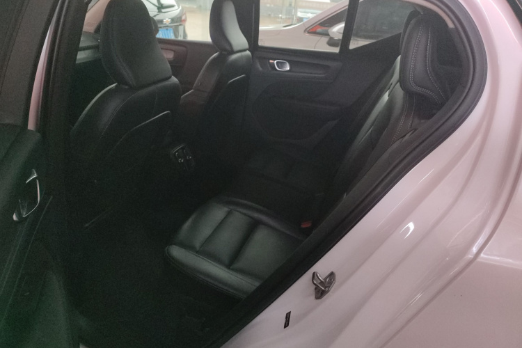 沃尔沃XC40 2020款 T3 智远豪华版中控内饰21
