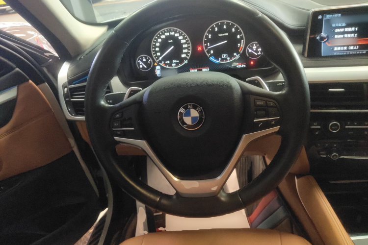 宝马X6 2017款 xDrive35i 领先型中控内饰13