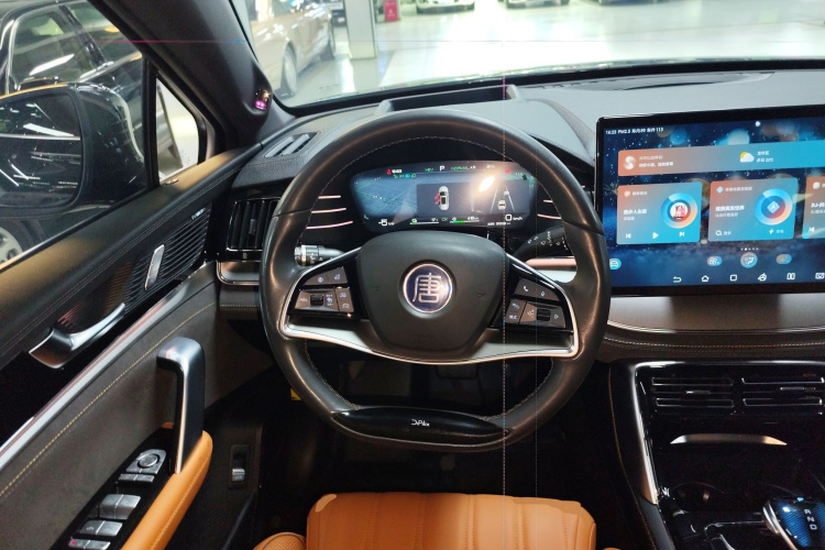 比亚迪 唐新能源 2022款 DM-p 215KM 四驱旗舰型中控内饰13