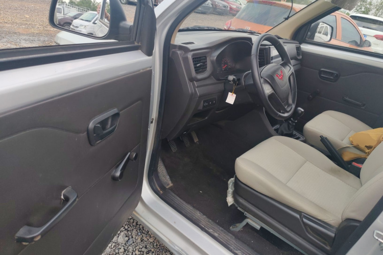 五菱汽车 五菱宏光V 2021款 1.5L劲取版LAR中控内饰20