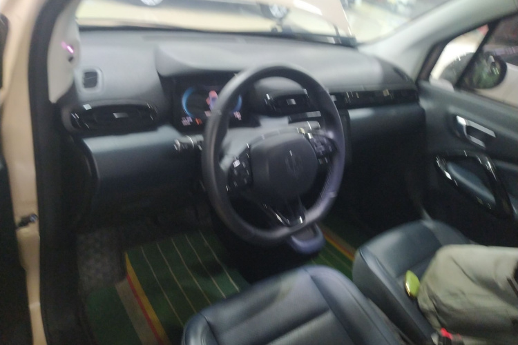 零跑汽车 零跑T03 2022款 星钻版中控内饰12