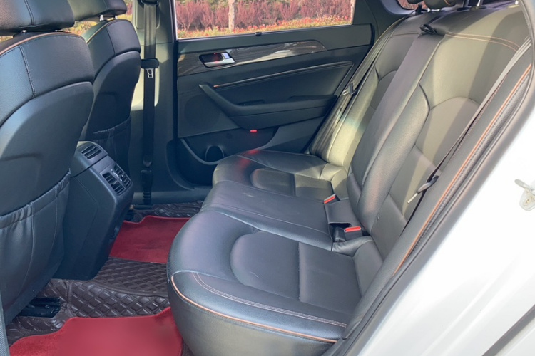 现代 索纳塔 2018款 1.6T GLS智能型 国VI中控内饰7003