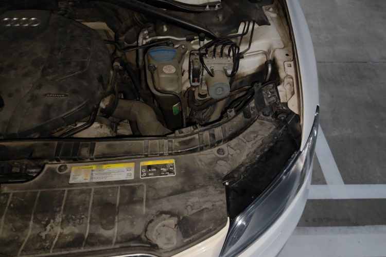 奥迪Q5 2015款 40 TFSI 进取型局部细节9007