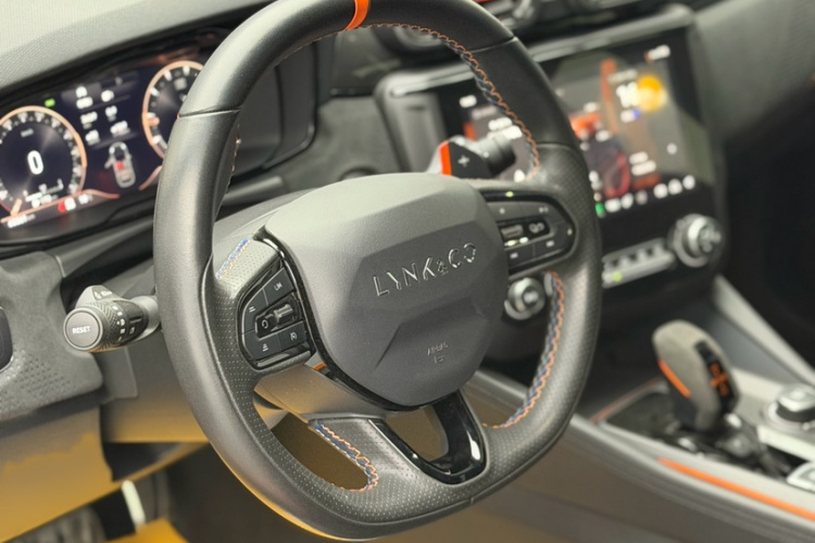 领克02 Hatchback 2021款 2.0TD Halo中控内饰7007