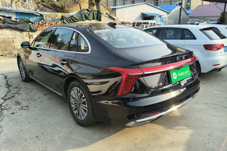 红旗H5 2023款 1.5T DCT智联旗韵版车身外观4