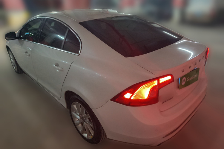 沃尔沃S60 2015款 S60L 2.0T 智远版车身外观6003