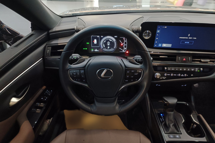 雷克萨斯ES 2022款 300h 卓越版局部细节13
