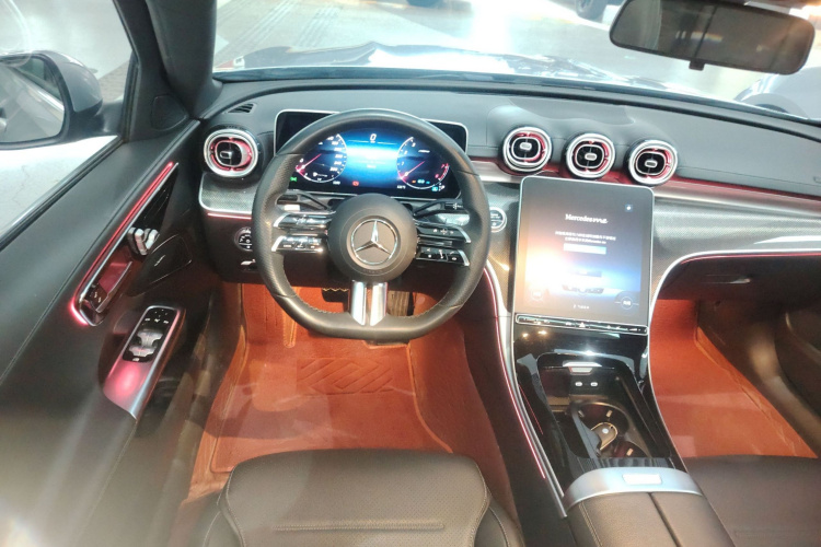 奔驰C级 2022款 C 260 L 运动版中控内饰13