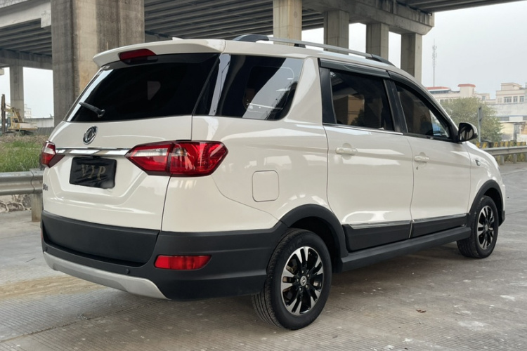 东风风光 风光370 2018款 S370 1.5L CVT豪华型 7座车身外观6004