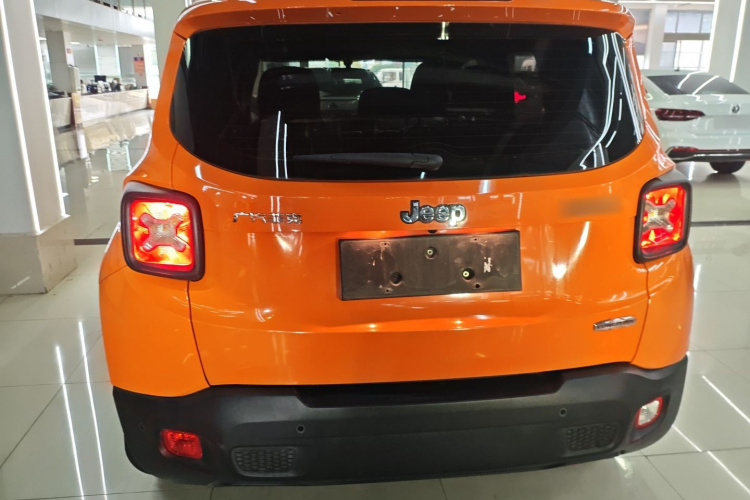 Jeep 自由侠 2017款 180T 自动高能版车身外观6