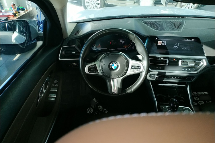 宝马3系 2022款 改款 320Li M运动套装局部细节13