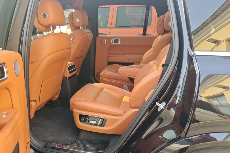 理想汽车 理想L9 2022款 Max中控内饰21