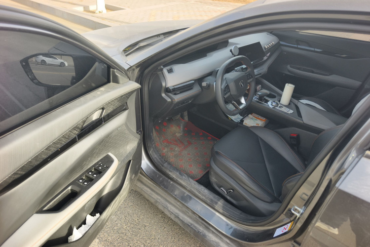 长安UNI-V 2022款 1.5T 智慧领航型中控内饰20