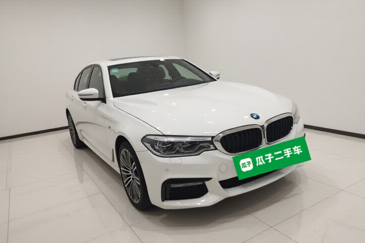 宝马5系 2018款 改款 530Li 领先型 M运动套装车身外观3
