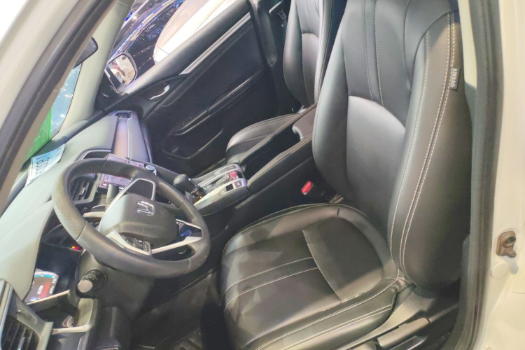 本田 思域 2016款 220TURBO CVT豪华版中控内饰19