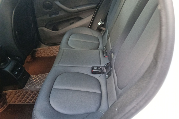 宝马X1 2019款 sDrive20Li 领先型中控内饰21