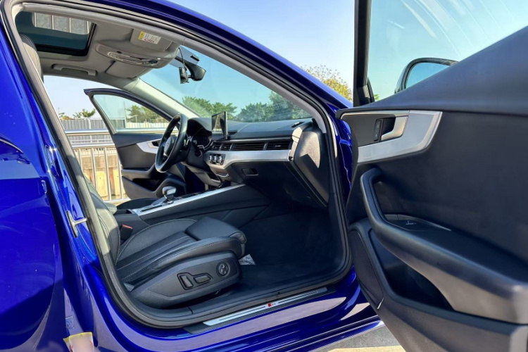 奥迪A4L 2020款 40 TFSI 时尚动感型中控内饰7008