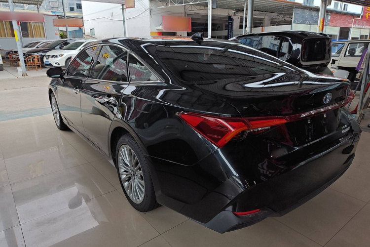 丰田 亚洲龙 2019款 双擎 2.5L XLE尊贵版 国VI车身外观6003