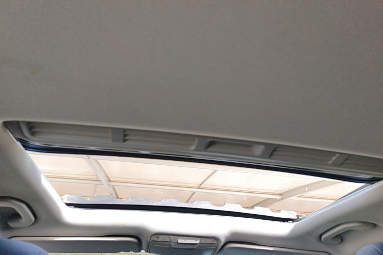 奔驰C级 2018款 C 180 L 时尚型运动版中控内饰22