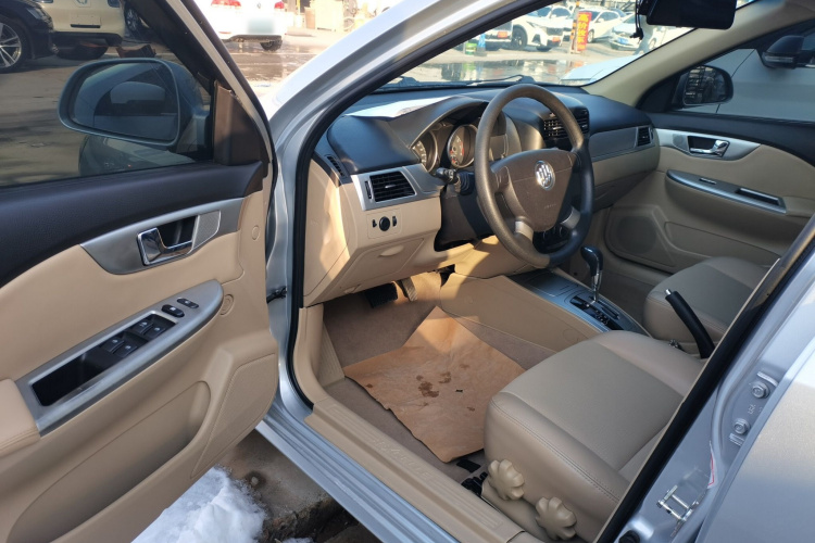 别克 凯越 2013款 1.5L 自动经典型中控内饰20