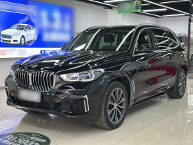宝马X5 2022款 改款 xDrive 30Li 尊享型M运动套装