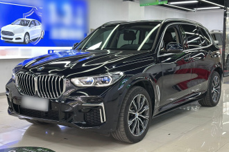 宝马X5 2022款 改款 xDrive 30Li 尊享型M运动套装