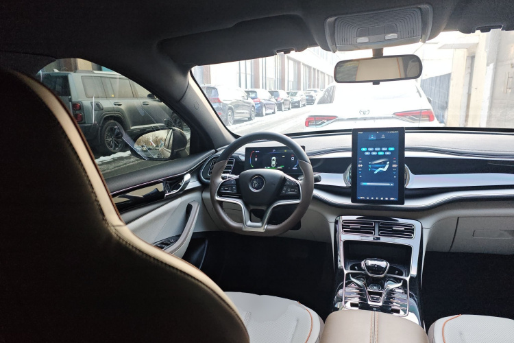 比亚迪 秦PLUS 2024款 荣耀版 EV 420KM领先型中控内饰13