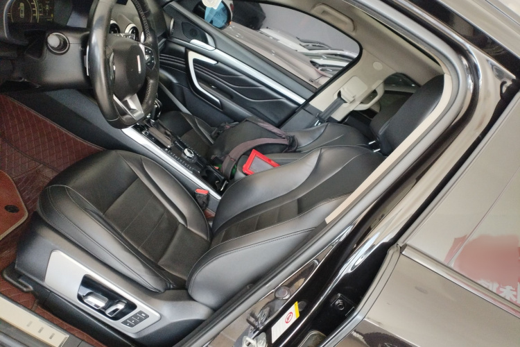 魏牌 VV7 2017款 2.0T 旗舰型局部细节19