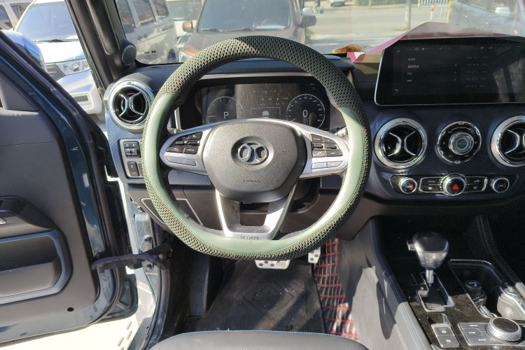 北京BJ40 2019款 2.3T 自动四驱城市猎人版尊享型 国VI中控内饰13