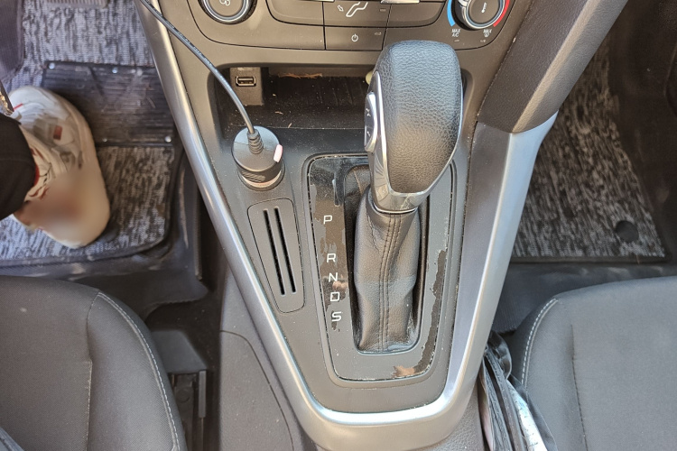 福特 福克斯 2017款 两厢 1.6L 自动舒适型智行版局部细节18