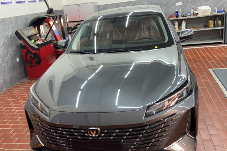 长安 逸动PHEV 2025款 智慧新蓝鲸 145KM 战舰版车身外观6001