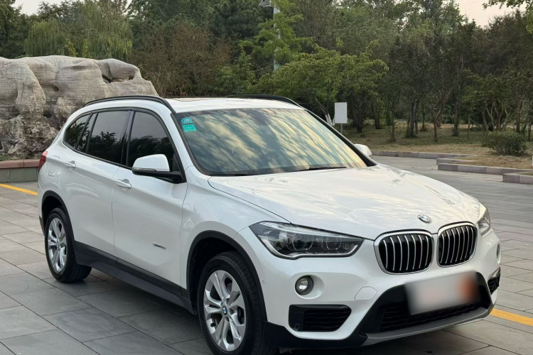 宝马X1 2016款 sDrive18Li 尊享型车身外观6003