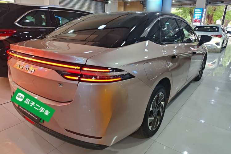 埃安 AION S Plus 2021款 60 智领版车身外观6005